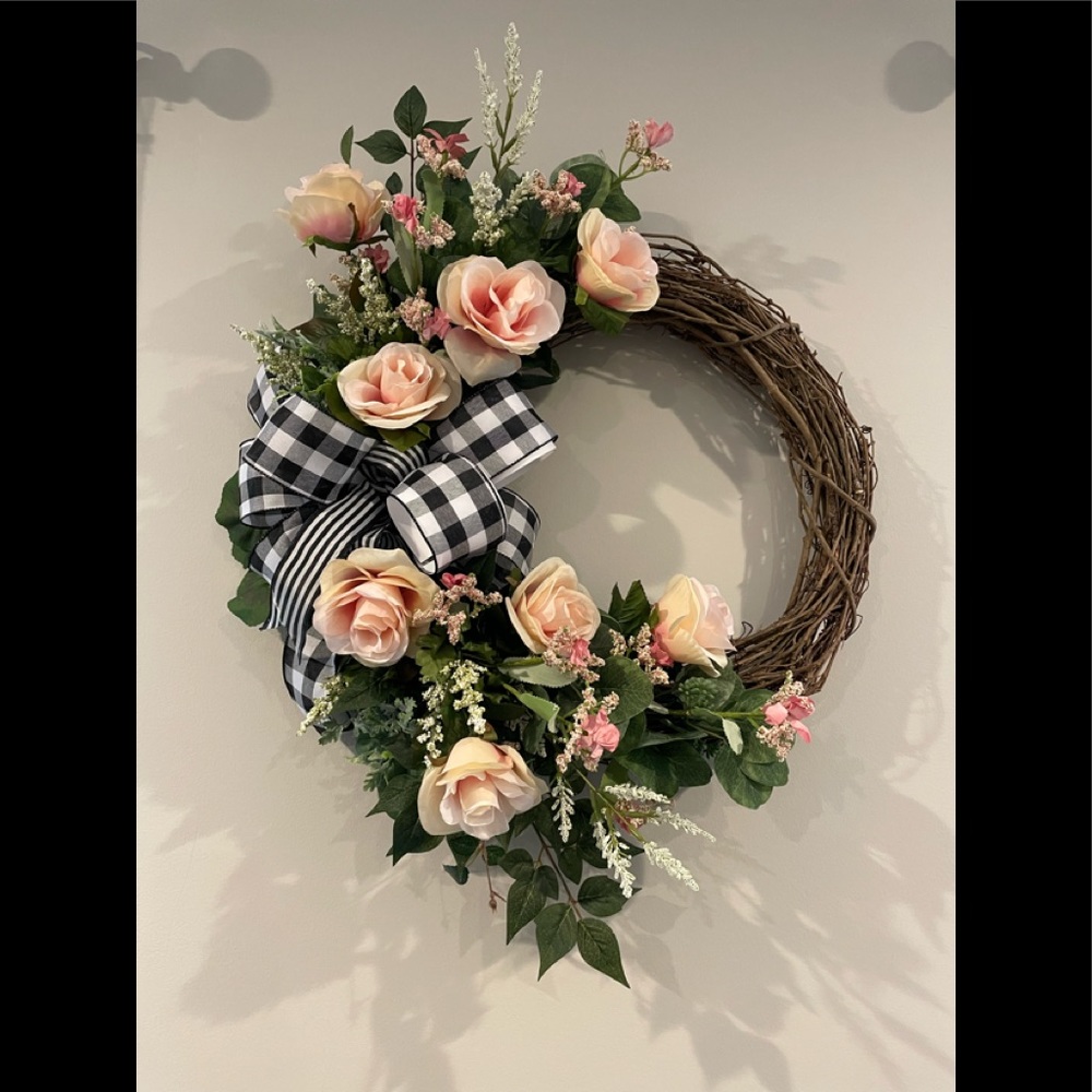 YEAR-AROUND Handmade Grapevine Wreath - 18" wreath